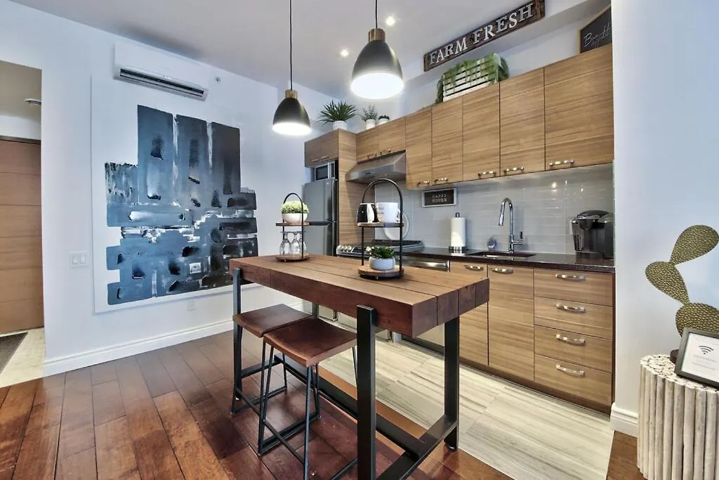 Trendy Old Port Private Terrace Apartment Montreal
