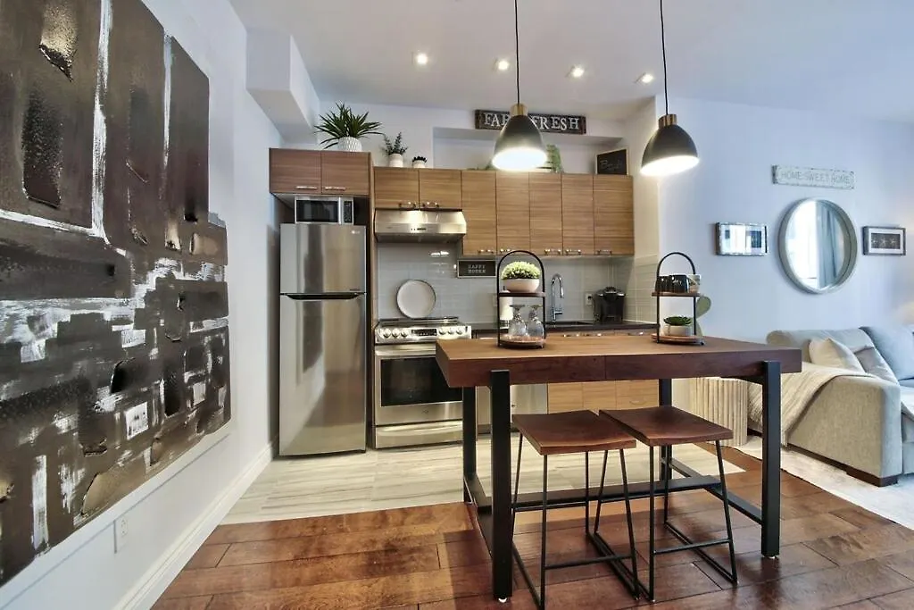 Trendy Old Port Private Terrace Apartment Montreal