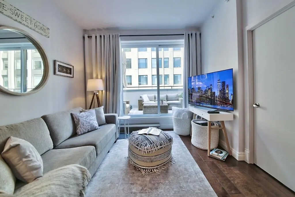 Trendy Old Port Private Terrace Apartment Montreal