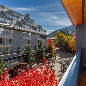 https://village-gate-house-by-whiski-jack.hotels-of-whistler.com